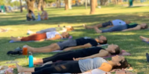 Yoga in the park 