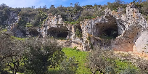 Fim-de-semana em Terras de Sic\u00f3 (Buracas de Casmilo e Canh\u00e3o de Poios)