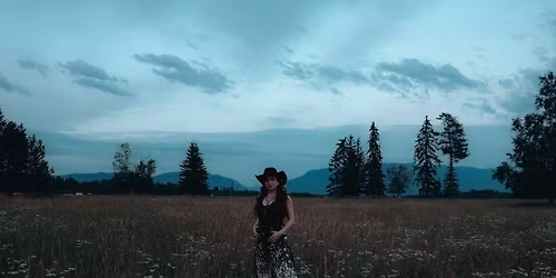 Noeline Hofmann (Indoor Show)