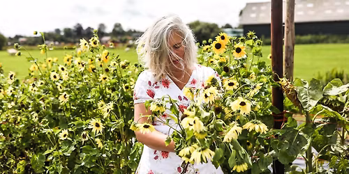 Hanna Wendelbo om blomsterodling - F\u00f6rel\u00e4sning i Sundsvall