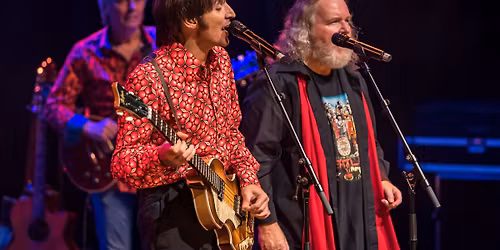 The Stones vs The Beatles Battle