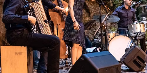Paula Barembuem & Trio Infernal