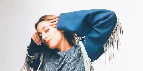 Luiza kommt in Zakk, um D\u00fcsseldorf mit ihrer Soleil bleu zu blenden!