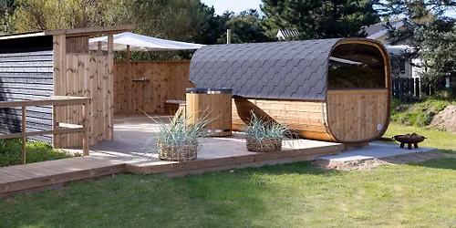 \ud83c\udf1f TREAT-NIGHT m. Yoga, meditation, tapas, saunagus og vildmarksbad