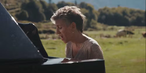 Sc\u00e8ne musicale : Julie Lambert & Guests