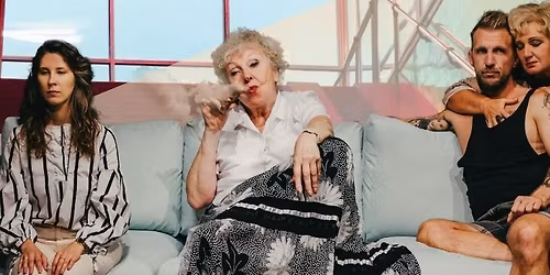 Fergeteges Kom\u00e9dia