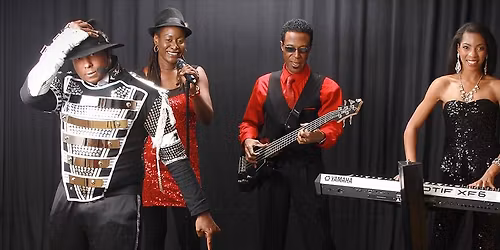 Concert at the 6th Street Community - Level One Band