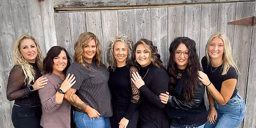 Tr\u00e9s Chic Salon Turns 27!