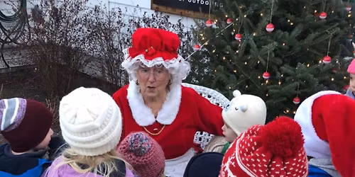 Mrs. Claus at Kennebunk Outfitters