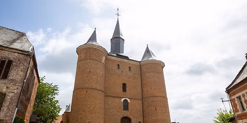 Visite Guid\u00e9e de l'\u00e9glise fortifi\u00e9e de Plomion