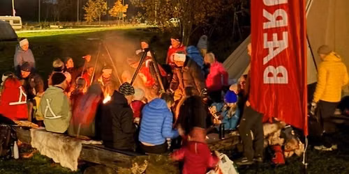 Kveldsmattur med b\u00e5lkos og utekino for sm\u00e5barnsfamilier