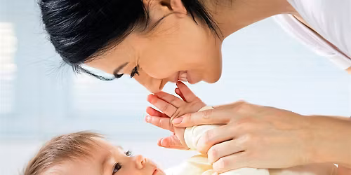 Squishy Munchkins 5 week baby yoga course - Age 8 weeks to crawling