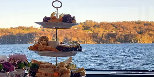 Afternoon tea p\u00e5 fjorden.