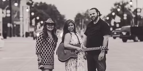 Vida Sisters & John C Live at The Front Row