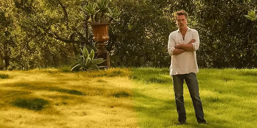 Rufus Wainwright Going to a Town Solo Tour