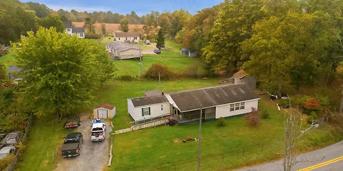 3 Bedroom Home on Over a Half Acre in Morgantown