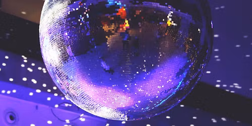 Saisonabschluss! Forty\/Forty - Age is just a number! Mit der Two-Men-Show