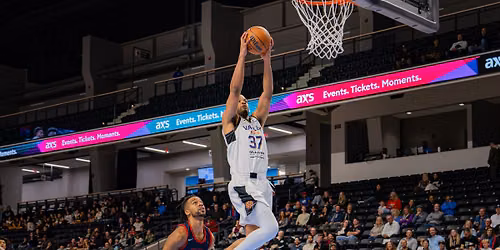 San Diego Clippers at Stockton Kings