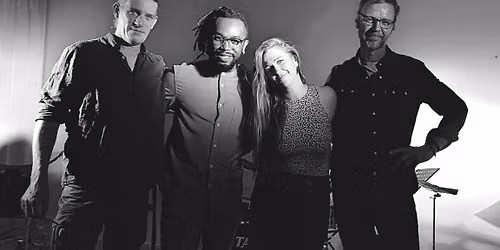 3 Of Us \u00e0 Midi O' Halles