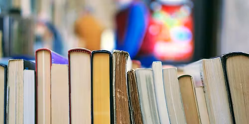 Stories & Crafts in the Gallery