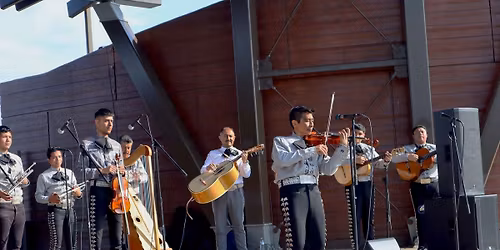 Mariachi Monumental de Mexico