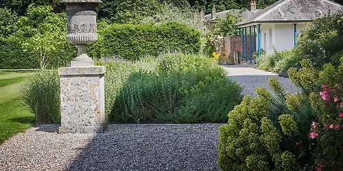 Garden Tour with Head Gardener