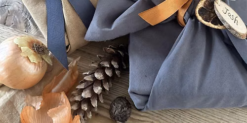 Wrap It Again: Sustainable Christmas Wrapping