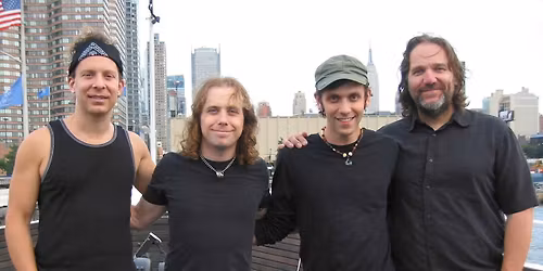 The Machine- Performs Pink Floyd