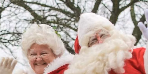 Mount Clemens Santa Parade