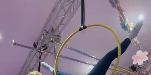 KPole Christmas | Star Drop Workshop with Flossie