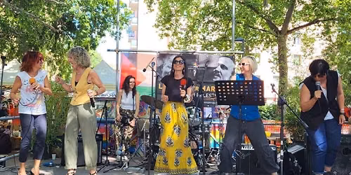 Hey Joe Bologna - Girls for peace - Piazza Maggiore Bologna