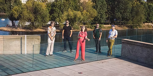 Fanf\u00e1n Tulip\u00e1n v Jazz Docku \ud83c\udf89 koncert & oslava
