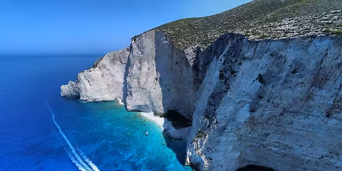 \u041e\u0441\u0442\u0440\u043e\u0432 \u041b\u0435\u0444\u043a\u0430\u0434\u0430 \u0441 \u043a\u0430\u044f\u043a - \u041c\u0430\u0439\u0441\u043a\u0438 \u043f\u0440\u0430\u0437\u043d\u0438\u0446\u0438