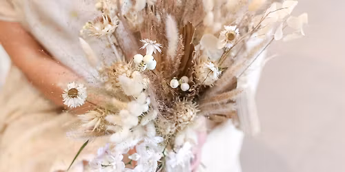 Kukkakoulu \u2013 Kukkien kuivatus 21.1. ja 4.2.