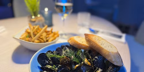 Moules et Frites Mondays at NOTL Bar & Restaurant