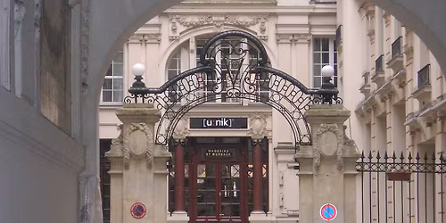 Des dizaines de balades gratuites et ludiques dans Paris et bien plus encore !