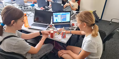 Ukrainian Hacker School \/IT Kinderschule. \u0420\u043e\u0431\u043e\u0442\u0430 \u0437 Arduino.