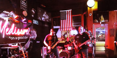Mediocre on a Good Day rocks Smedley's!