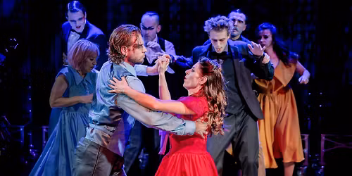 Andrzejki w Teatrze KTO \u2013 specjalny pokaz spektaklu \u201eBal\u201d!