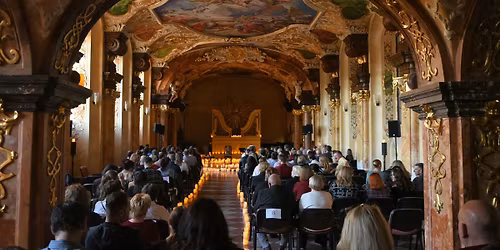 Koncert w blasku tysi\u0105ca \u015bwiec: Muzyka filmowa