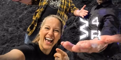 Waiting for Ray Live at Bubba\u2019s