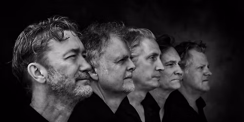 PEPPErlAND Perform THE BEATLES