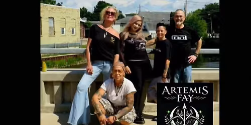 Artemis Fay Rocks the music box 