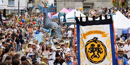 Pocketful Of Stones Fundraiser! Home for Golowan!!