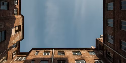 PRACA Z DO\u015aWIADCZENIEM DEPRESJI W TERAPII GESTALT