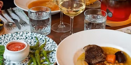 Cocido "en dos vuelcos" en Casa Suecia