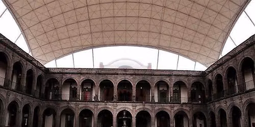 Experiencia Vizcainas: visita guiada y desayuno en el Colegio de las Vizcainas