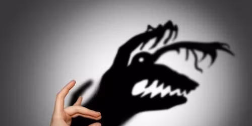 \u0418\u0437\u0442\u0440\u0438\u0439 \u0441\u0442\u0440\u0430\u0445\u0430