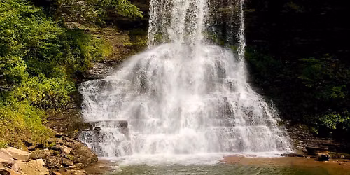 Summer Waterfall Hikes: Cascade Falls