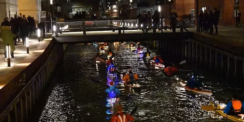 Oplev Lucia-optog i kajakker gennem Odense Havn!